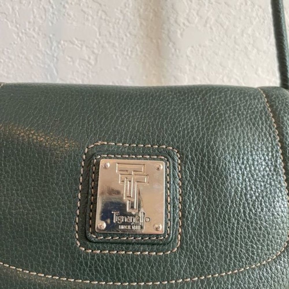 Hunter green Tignanello pebbled leather crossbody purse‎ made in Italy. - Picture 8 of 9
